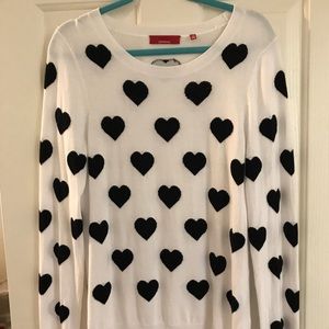 RED Saks Fifth Ave white sweater blk hearts size L